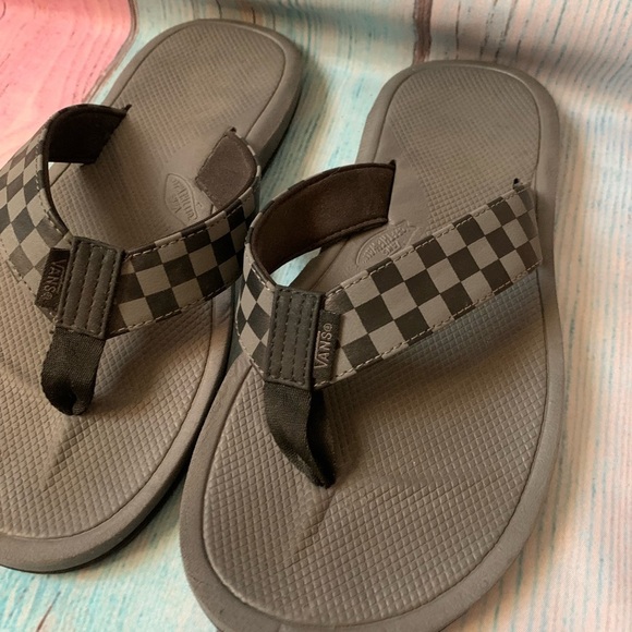 Men vans sandals back and gray checkered size medium - Picture 4 of 8